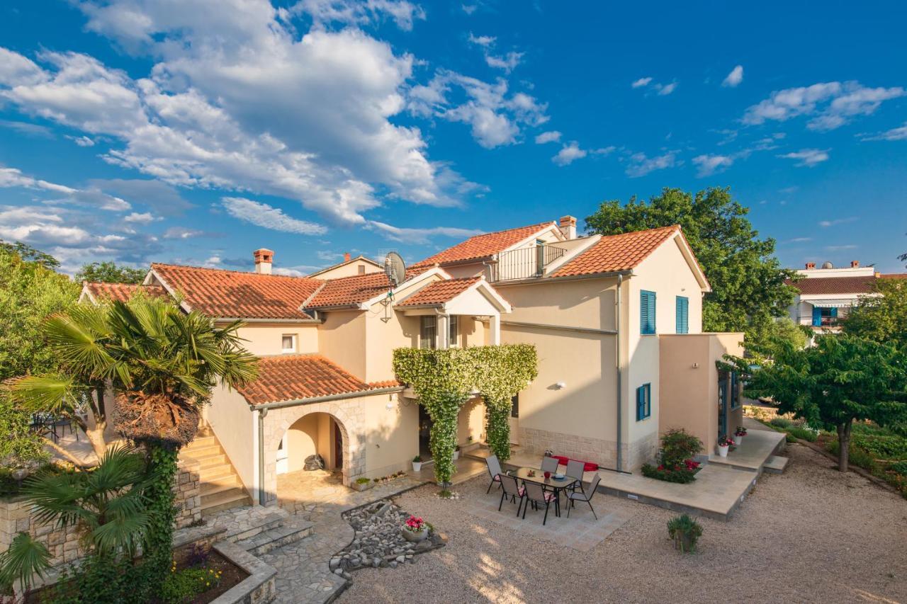 Apartman Ivona Malinska Exterior photo